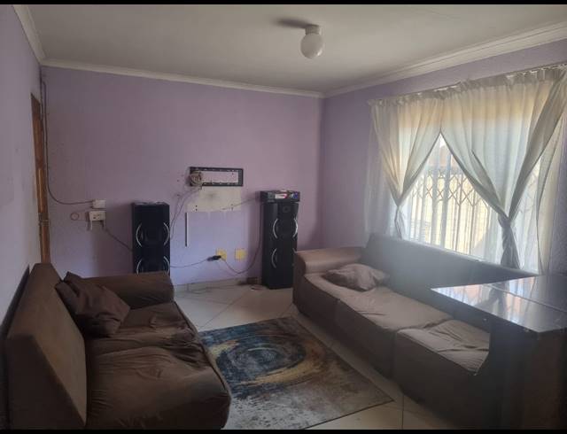 2 BEDROOM HOUSE FOR SALE IN EVATON WEST